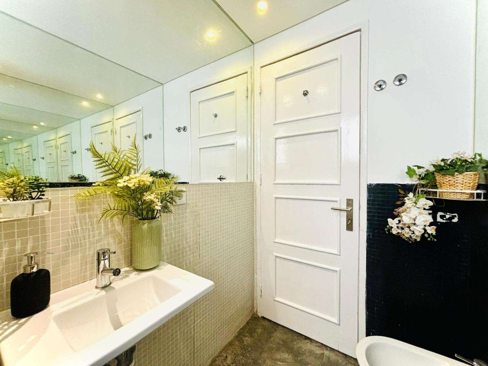 Luxury Centre Hostel